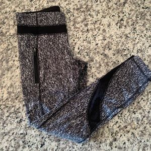 Black and White LuluLemon leggings